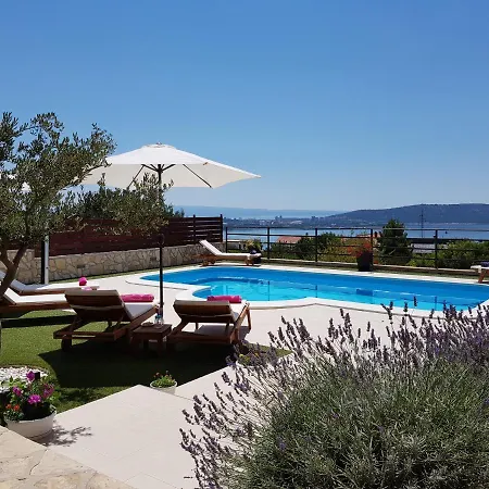 Villa Magic View With Private Heated Pool