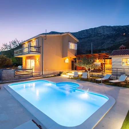 Magic View With Private Heated Pool Villa Kastela