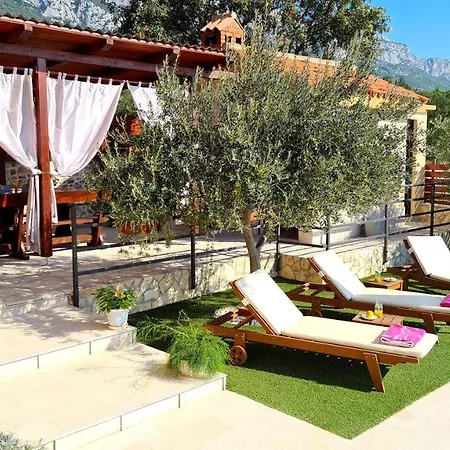 Magic View With Private Heated Pool Kaštela