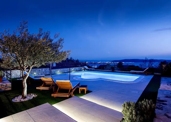 Villa Magic View With Private Heated Pool Kaštela