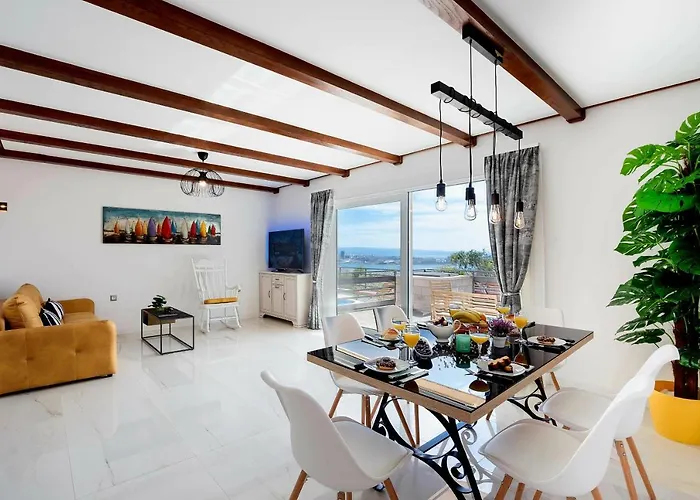 Magic View With Private Heated Pool Kaštela