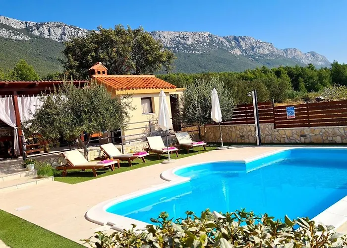 Magic View With Private Heated Pool * Kaštela