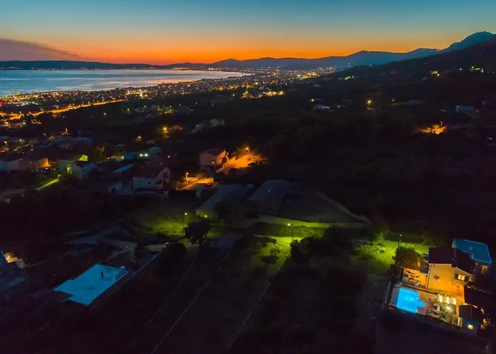 Magic View With Private Heated Pool * Kaštela