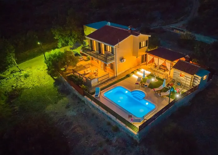 Villa Magic View With Private Heated Pool